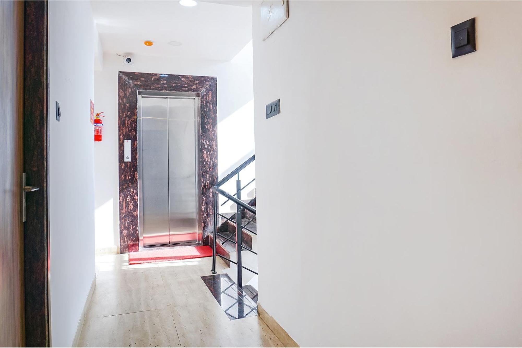 Fabhotel Atithi Regency Пуна Экстерьер фото
